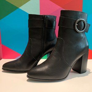 Brand-new ankle boots black leather - size 8 us